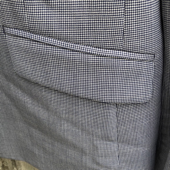 Brooks Brothers - Picture 15 of 16